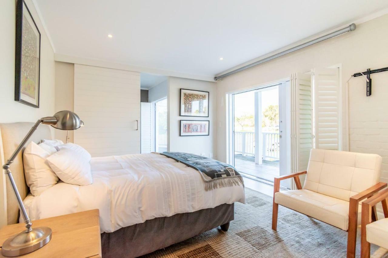 Trendy Get-Away On The Canals, Thesen Islands Knysna Esterno foto